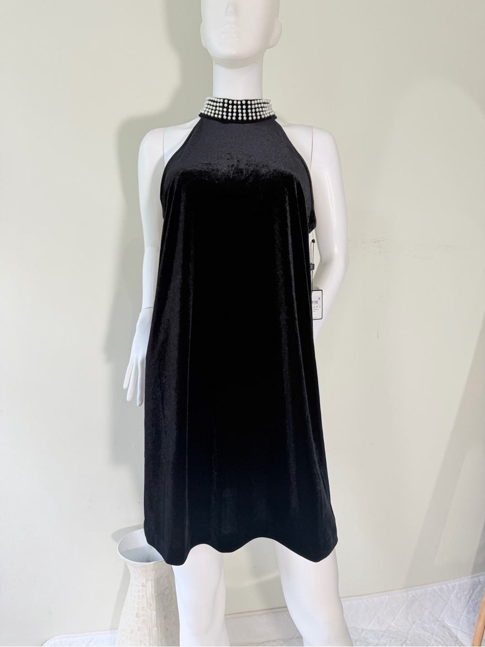 Laundry By Shelli Segal Black Velvet Halter Dress with Pearl-Embellished Neck